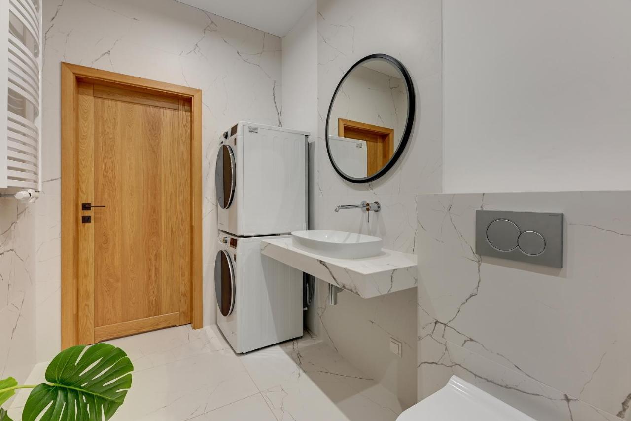 Comfort Apartments Nadmorski Dwor กดัญสก์ ภายนอก รูปภาพ